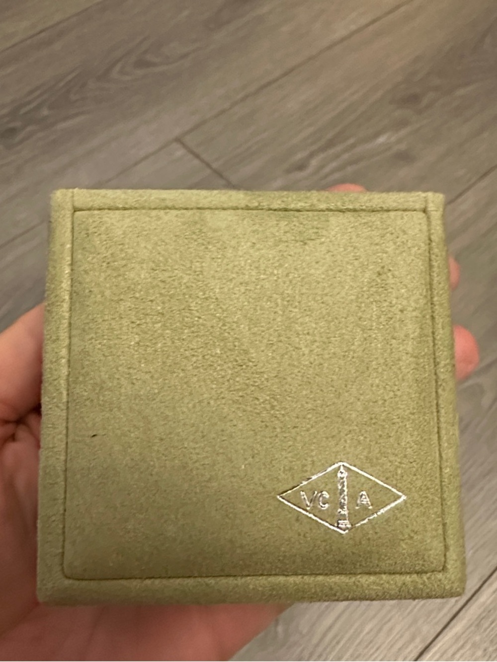 Van Cleef & Arpels Olive & Arpels Green Suede Jewelry Box
